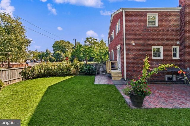 2214 COMMONWEALTH AVE, Alexandria, VA 22301