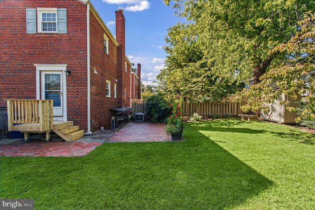 2214 COMMONWEALTH AVE, Alexandria, VA 22301