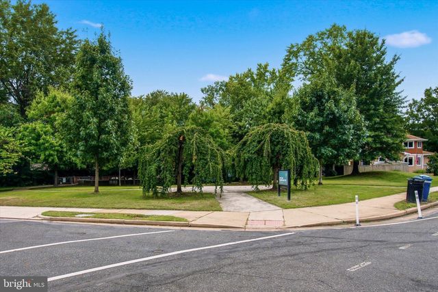 2214 COMMONWEALTH AVE, Alexandria, VA 22301