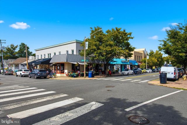 2214 COMMONWEALTH AVE, Alexandria, VA 22301