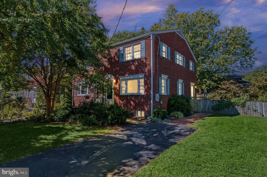 2214 COMMONWEALTH AVE, Alexandria, VA 22301