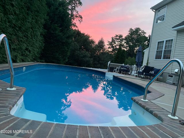 7 Boyd Road, Hazlet, NJ 07730