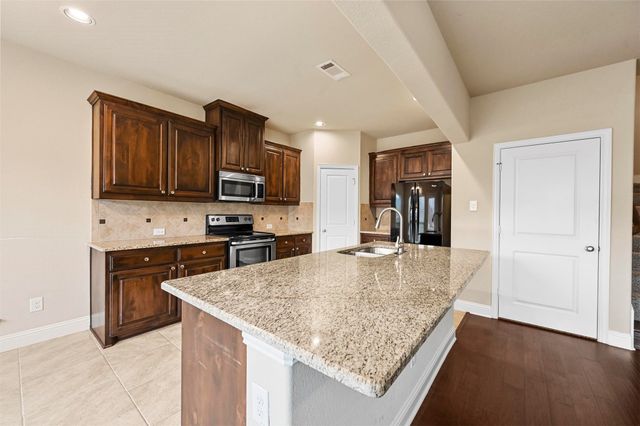 1506 Cowtown Drive, Mansfield, TX 76063