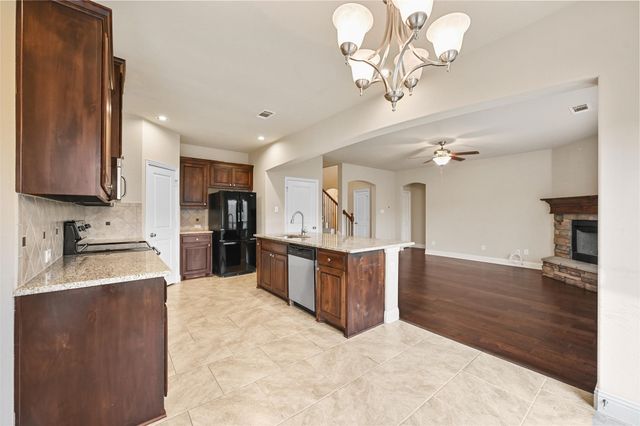 1506 Cowtown Drive, Mansfield, TX 76063