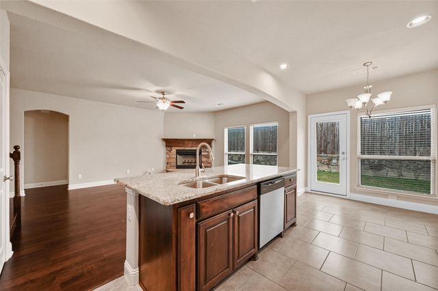 1506 Cowtown Drive, Mansfield, TX 76063