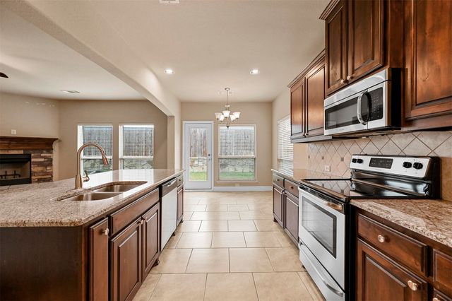 1506 Cowtown Drive, Mansfield, TX 76063