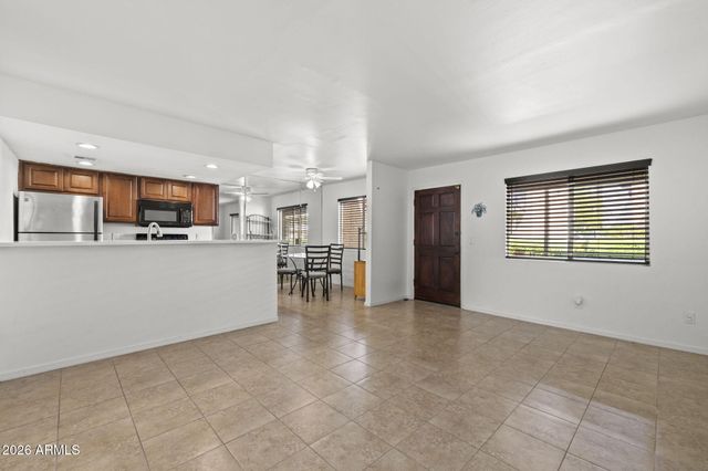 2228 E CAMPBELL Avenue 114, Phoenix, AZ 85016