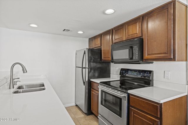 2228 E CAMPBELL Avenue 114, Phoenix, AZ 85016