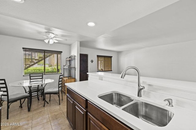 2228 E CAMPBELL Avenue 114, Phoenix, AZ 85016