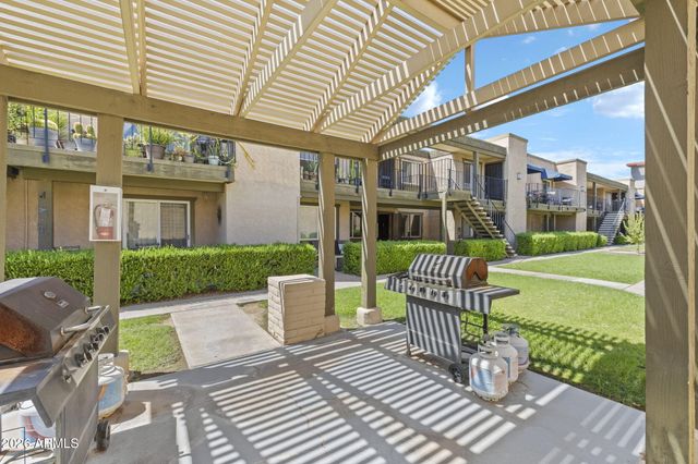 2228 E CAMPBELL Avenue 114, Phoenix, AZ 85016