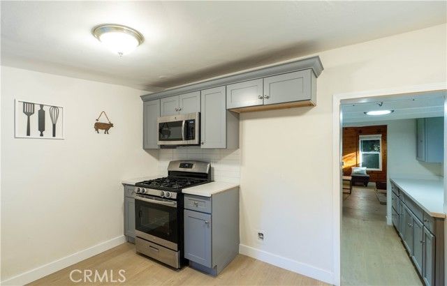 757 N Village Lane, Crestline, CA 92325