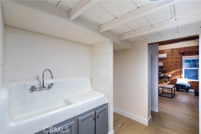 757 N Village Lane, Crestline, CA 92325