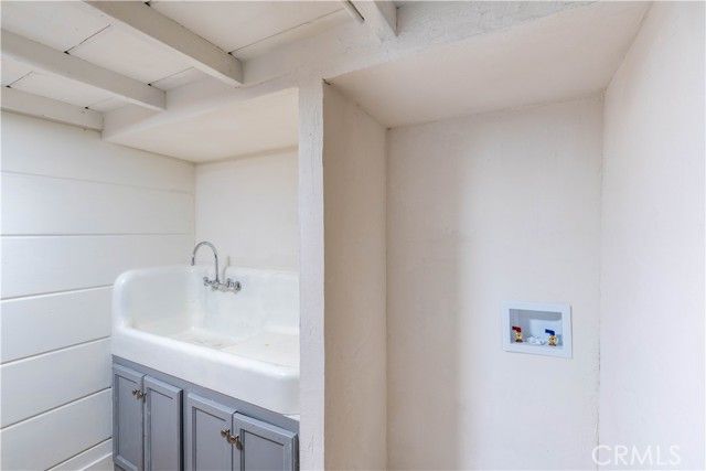 757 N Village Lane, Crestline, CA 92325