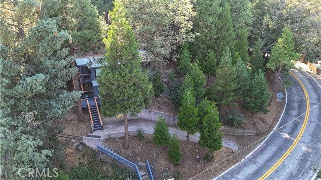 757 N Village Lane, Crestline, CA 92325