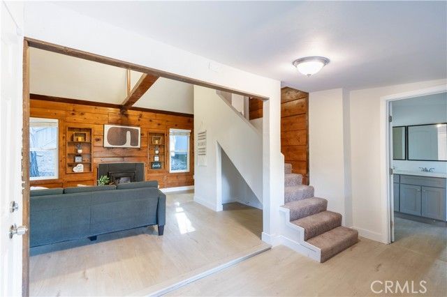 757 N Village Lane, Crestline, CA 92325