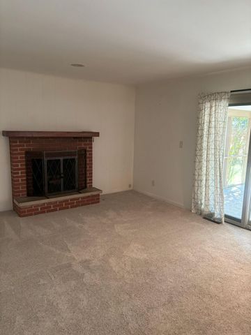 1111 Lawnview Avenue, Newark, OH 43055