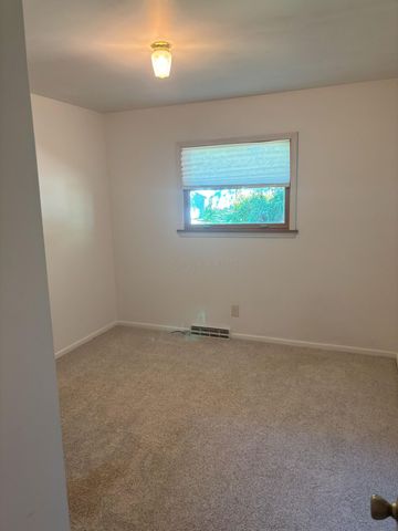 1111 Lawnview Avenue, Newark, OH 43055