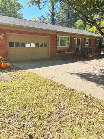 1111 Lawnview Avenue, Newark, OH 43055