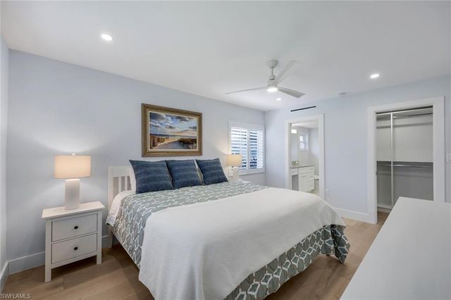 3400 Gulf Shore BLVD N B2, Naples, FL 34103