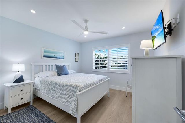3400 Gulf Shore BLVD N B2, Naples, FL 34103