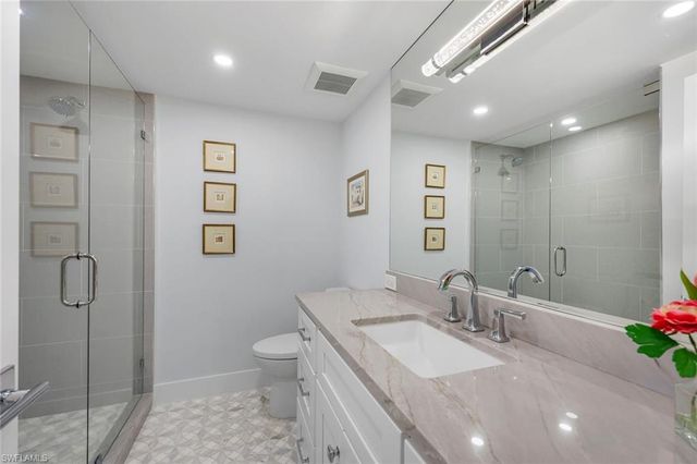 3400 Gulf Shore BLVD N B2, Naples, FL 34103