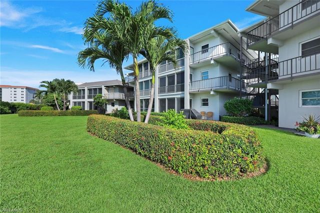 3400 Gulf Shore BLVD N B2, Naples, FL 34103