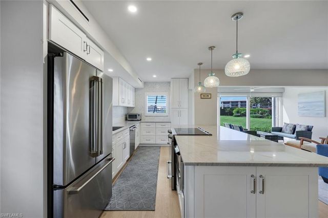3400 Gulf Shore BLVD N B2, Naples, FL 34103