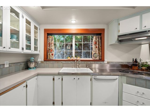 863 N SHEPHERD Rd, Washougal, WA 98671