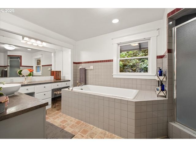 863 N SHEPHERD Rd, Washougal, WA 98671