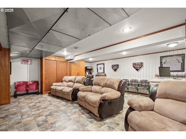 863 N SHEPHERD Rd, Washougal, WA 98671