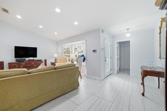 949 SW Curtis Street, Port St. Lucie, Port St Lucie, FL 34983