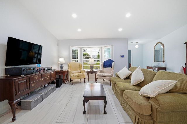 949 SW Curtis Street, Port St. Lucie, Port St Lucie, FL 34983