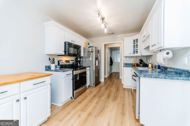 115 Mallards Landing Drive, Kathleen, GA 31047