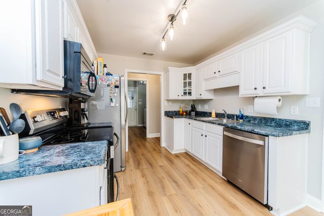 115 Mallards Landing Drive, Kathleen, GA 31047