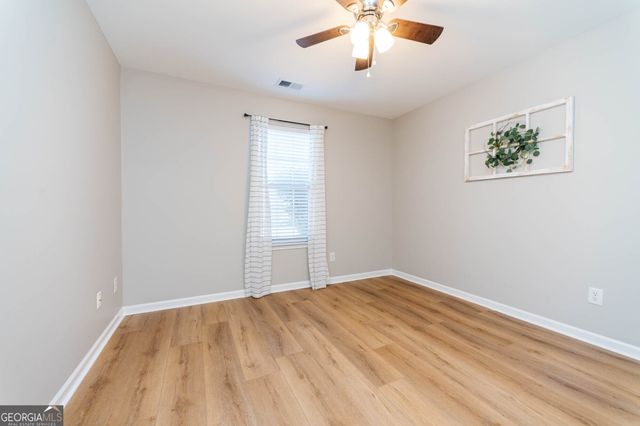 115 Mallards Landing Drive, Kathleen, GA 31047