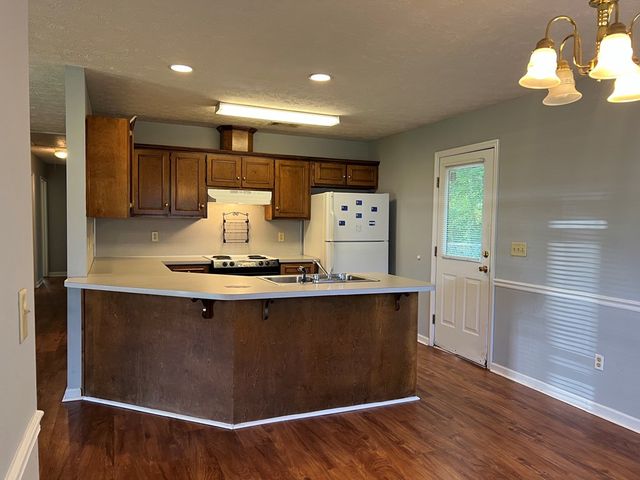 71 Lee Road 2010, Phenix City, AL 36870