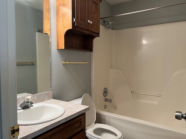 71 Lee Road 2010, Phenix City, AL 36870