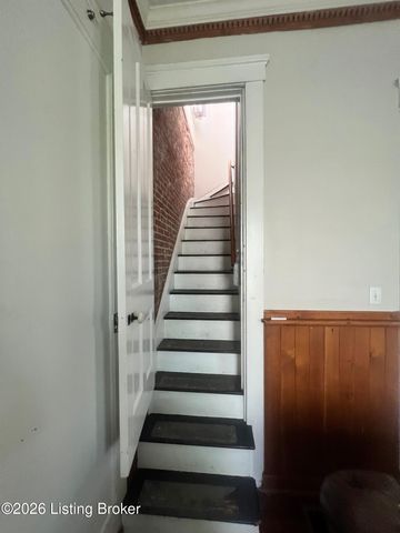 1327 E Washington St 2, Louisville, KY 40206