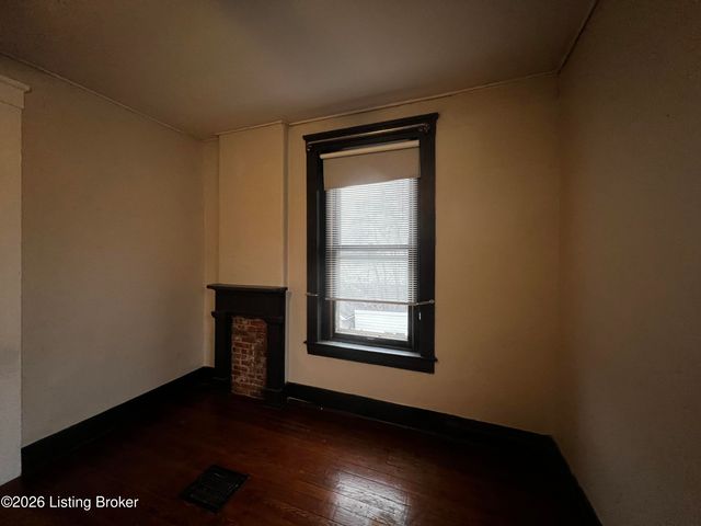 1327 E Washington St 2, Louisville, KY 40206