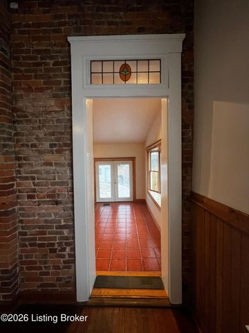 1327 E Washington St 2, Louisville, KY 40206