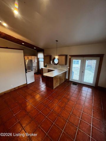 1327 E Washington St 2, Louisville, KY 40206
