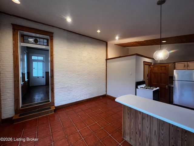 1327 E Washington St 2, Louisville, KY 40206
