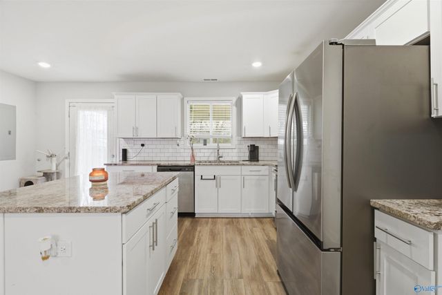 920 Linwood Drive NW, Huntsville, AL 35816