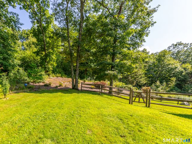 95 Pisgah Road, Oxford, CT 06478
