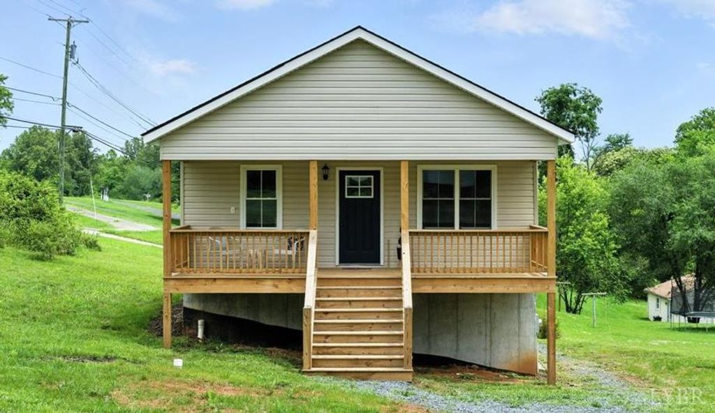109 Ned Brown Road, Amherst, VA 24521