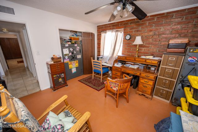 517 Kino Springs Drive, Nogales, AZ 85621