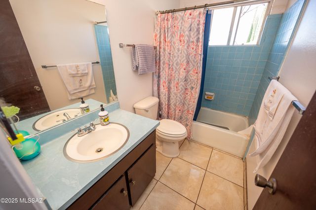 517 Kino Springs Drive, Nogales, AZ 85621