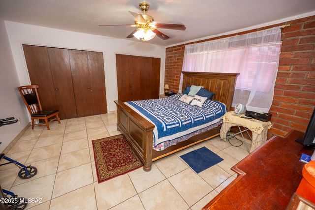 517 Kino Springs Drive, Nogales, AZ 85621