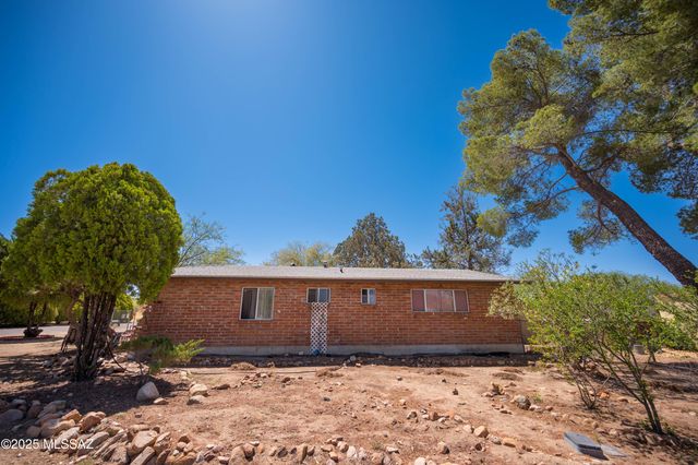 517 Kino Springs Drive, Nogales, AZ 85621