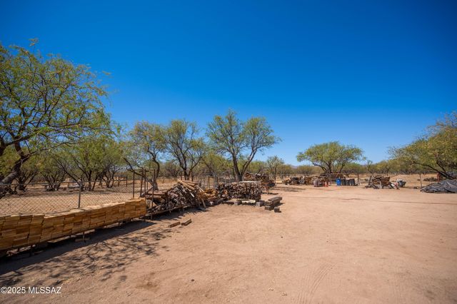 517 Kino Springs Drive, Nogales, AZ 85621